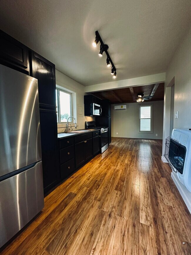 Foto del edificio - 1005 Broadway Ave