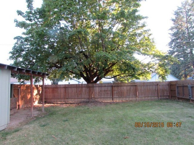 Building Photo - 501 N Boyer Ave