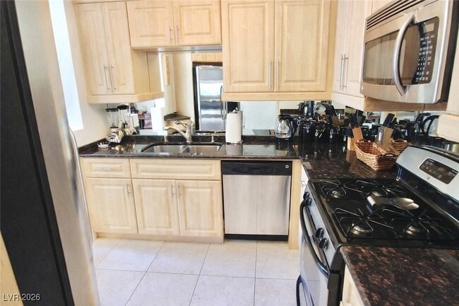 Foto del edificio - 230 E Flamingo Rd