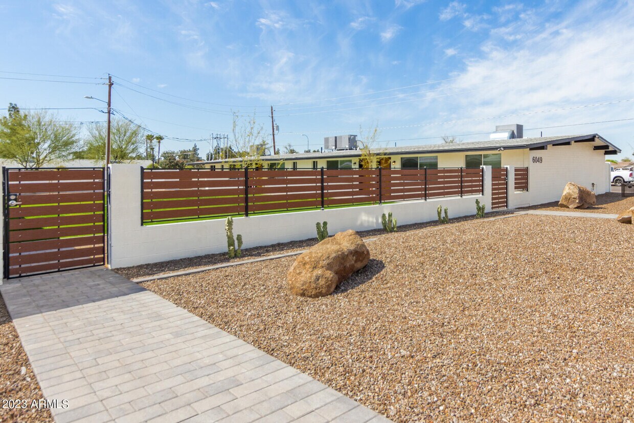 6049 W Laurie Ln Unit 6, Glendale, AZ 85302 Apartment for Rent in