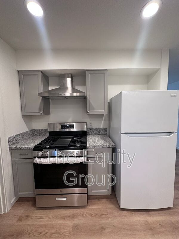 Foto del edificio - 145 N A St