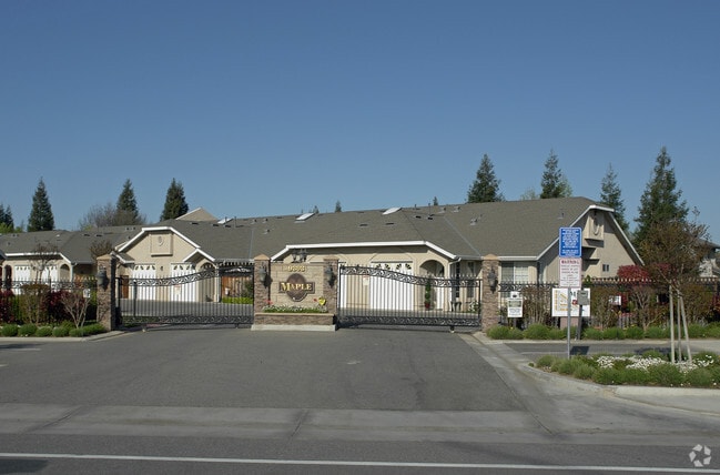 Building Photo - Maple Estates Apartments
