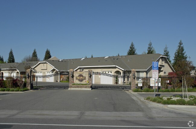 Foto del edificio - Maple Estates Apartments