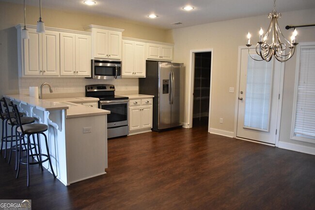 Foto del edificio - 441 Serenity Ave