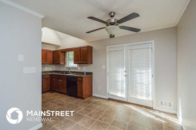 Building Photo - 40 Jill Ln