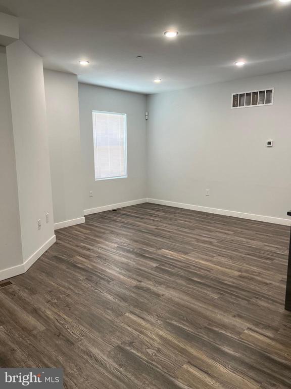 Foto principal - 1265 N Newkirk St