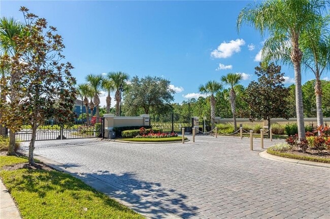 Building Photo - 10321 Manderley Way