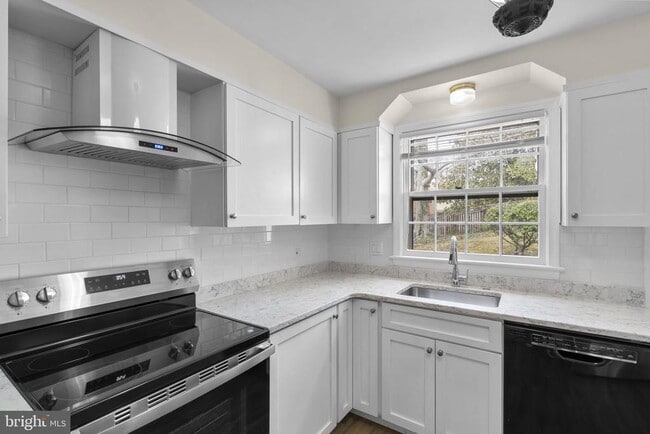 Foto del edificio - 5617 Knollwood Rd