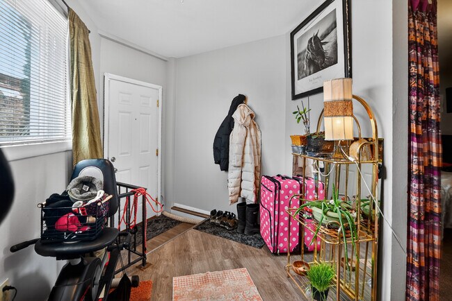 Foto del edificio - 203 S Main St