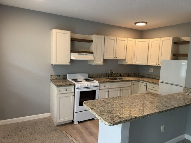 Foto del edificio - 1118 N H St