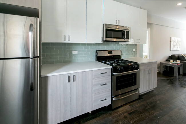 Foto del edificio - 3548 N Racine Ave