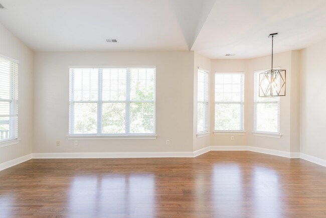 Building Photo - 6716 Mallard Park Dr