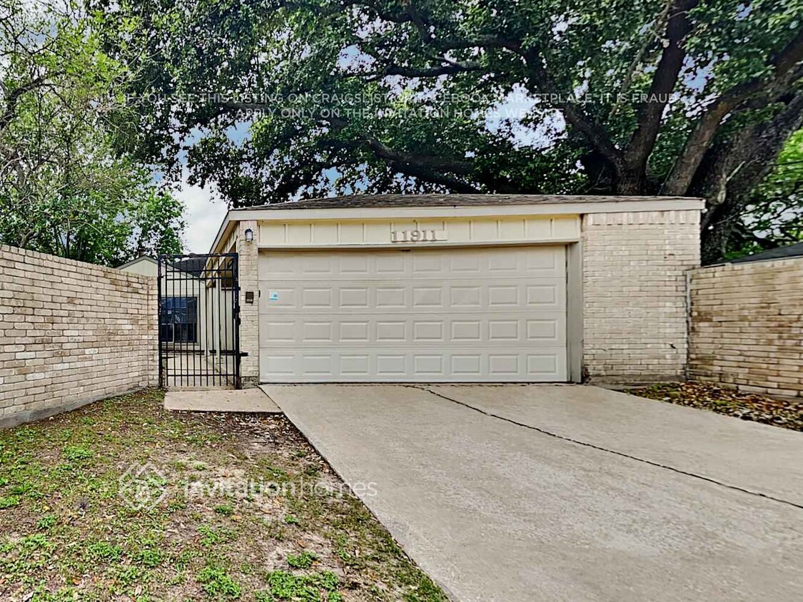 Primary Photo - 11911 N Youngwood Ln