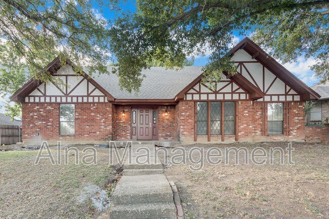 Photo - 1005 Canadian Cir House