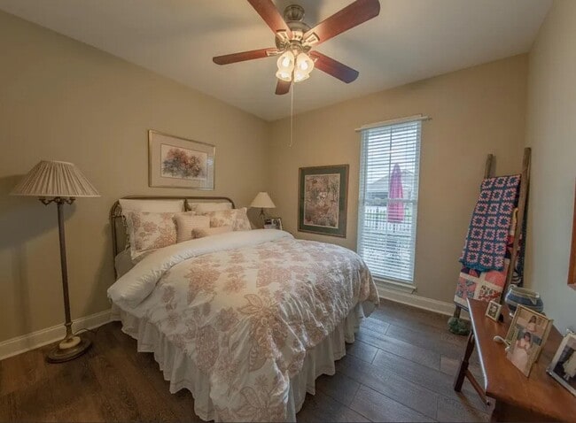 Foto del edificio - 3901 Creek Shadow Ct