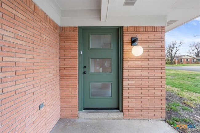 Building Photo - 2305 N 15th St