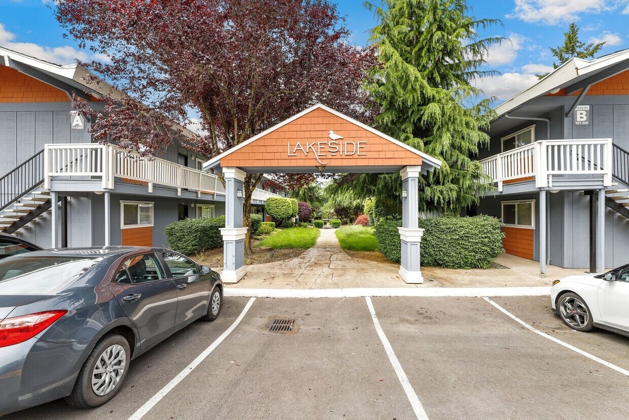 Foto principal - Cozy 2BD/1BTH Condo for Rent in Everett!