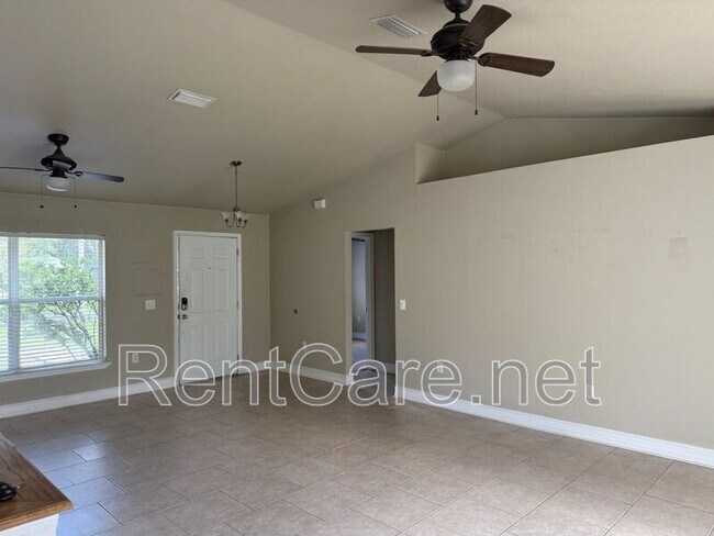 Foto del edificio - 2370 Pine St
