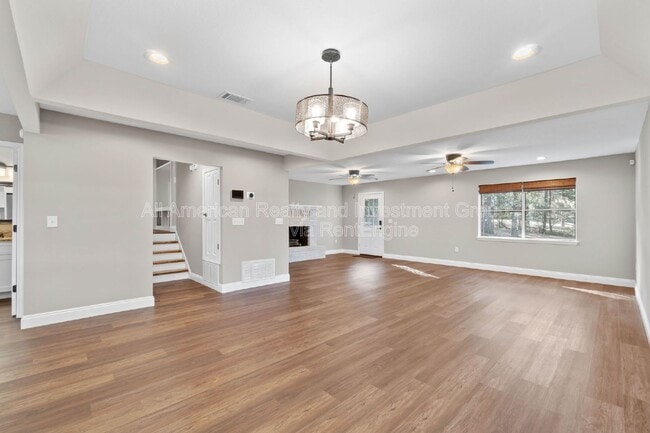 Building Photo - 1315 Grandview Dr