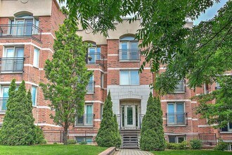 Building Photo - 711 Guy St