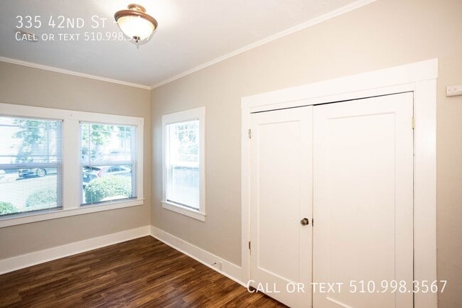 Building Photo - 335 42nd St