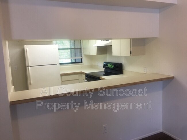 Foto del edificio - 12051 117th St N