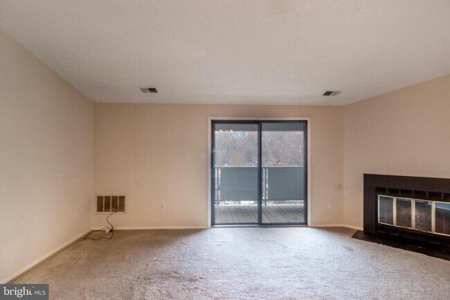 Building Photo - 12209 Peach Crest Dr