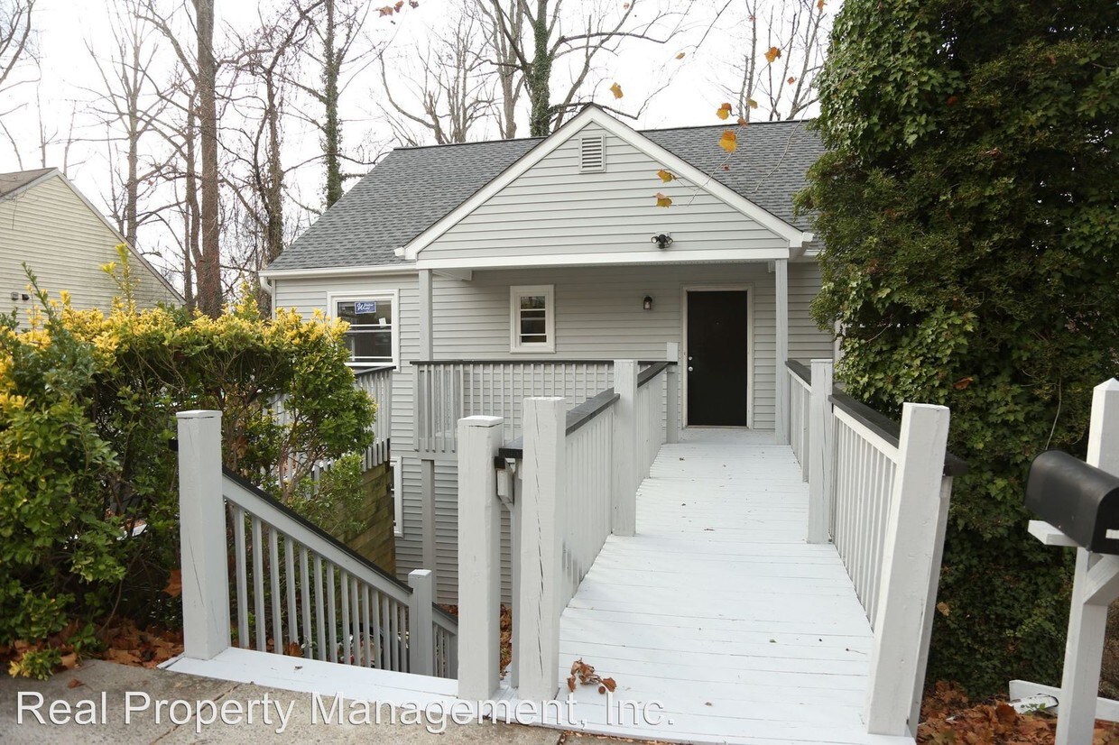 Primary Photo - 101 Westerly Ave