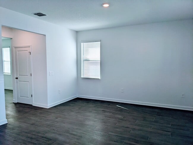 Building Photo - 11716 Language Wy