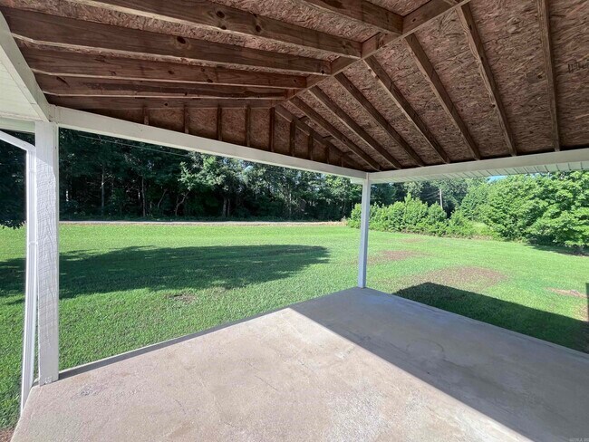 Foto del edificio - 2584 Black Jack Rd