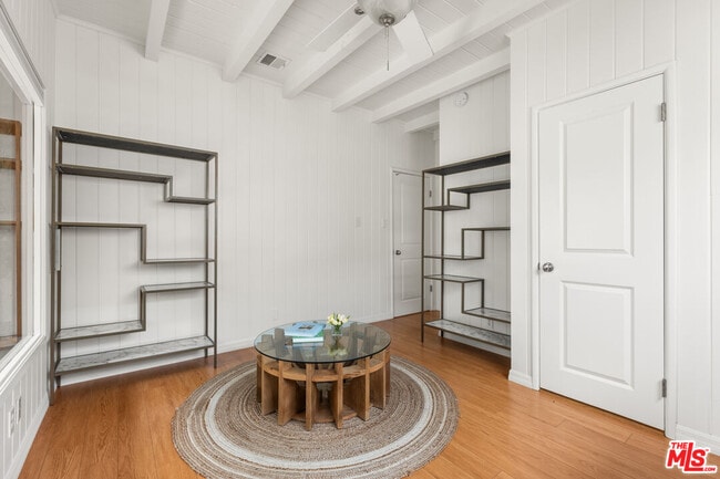 Building Photo - 419 S Almont Dr