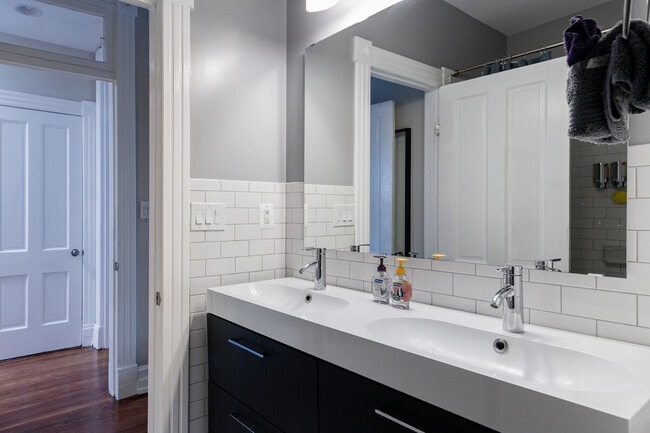 Building Photo - 436 Q St NW