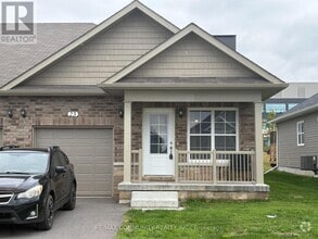 Building Photo - 23 Braeburn St