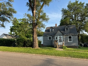 Building Photo - 420 Ridgeland Ave