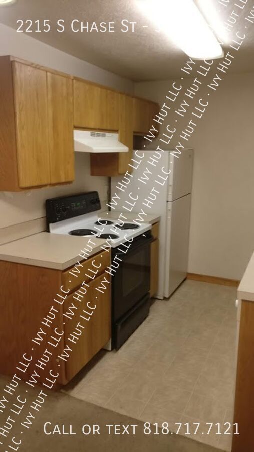 Foto del edificio - 2215 S Chase St