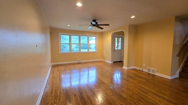 Foto del edificio - 5319 Frosthoffer Ave