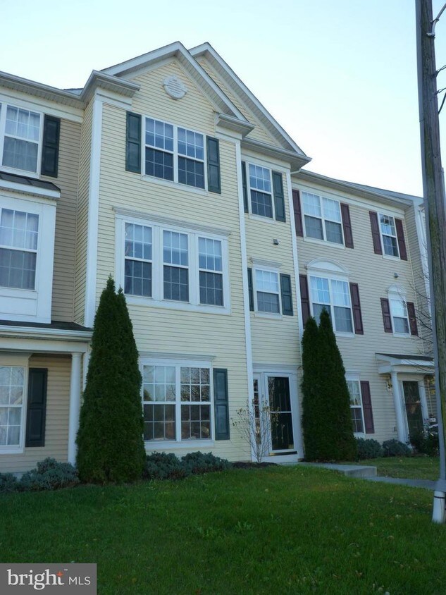 Primary Photo - 500 S Carlisle St