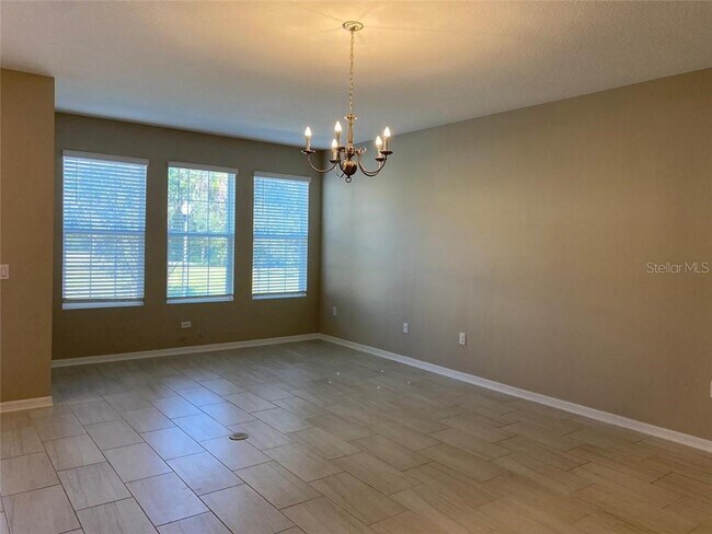 Foto del edificio - 5686 Cypress Hill Rd