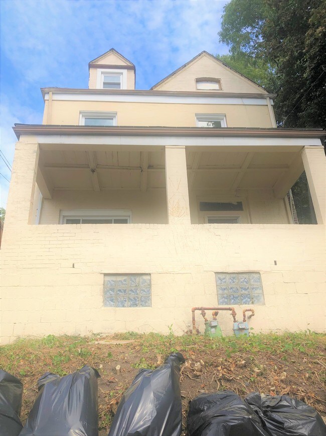 Building Photo - 3 S Braddock Ave