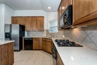 Building Photo - 30 Hermit Thrush Pl Building Photo - 30 Hermit Thrush Pl