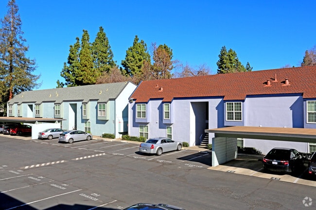 Building Photo - Redwood Plaza Apartments