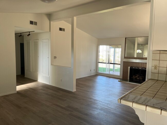 Building Photo - 5034 Mount La Platta Dr