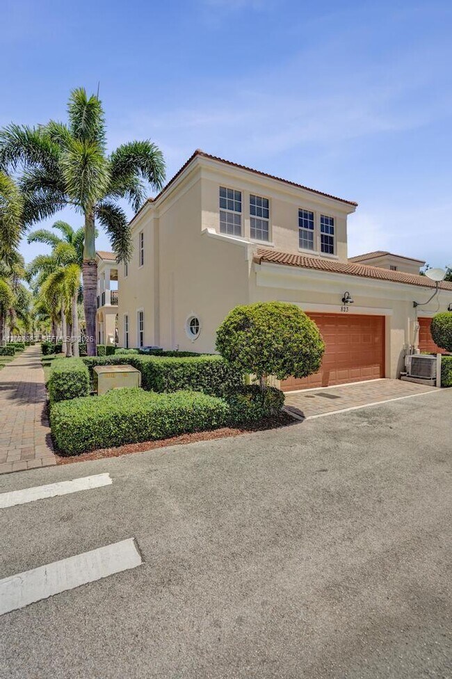 Foto del edificio - 823 NW 82nd Ln