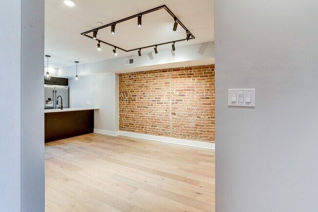 Foto del edificio - 816 5th St NE