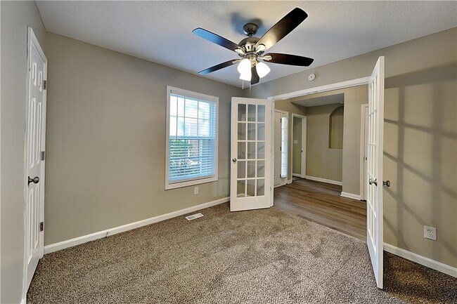 Foto del edificio - 6778 Oakhurst Ct