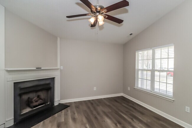 Building Photo - 7421 Sparkleberry Dr