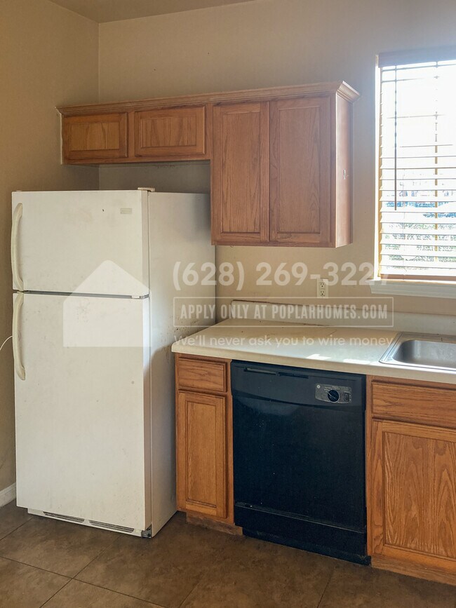 Building Photo - 2804 Southampton Way