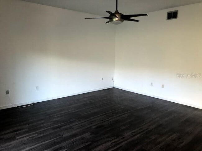 Building Photo - 27700 Breakers Dr