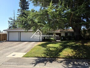 Building Photo - 5950 Lincoln Hills Way