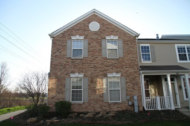 Foto del edificio - 263 Springbrook Trail S